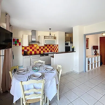 Family Close To The * ル・ラヴァンドゥー